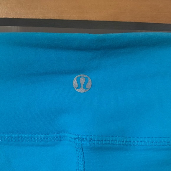Lululemon crops - Picture 4 of 5